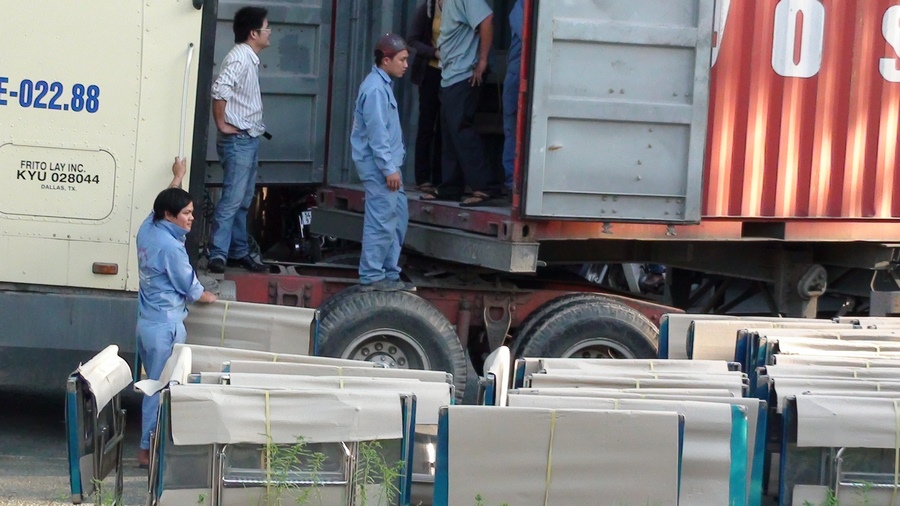 Xưởng gia công bàn ghế ăn công nghiệp inox 304 201 316 gia công theo yêu cầu