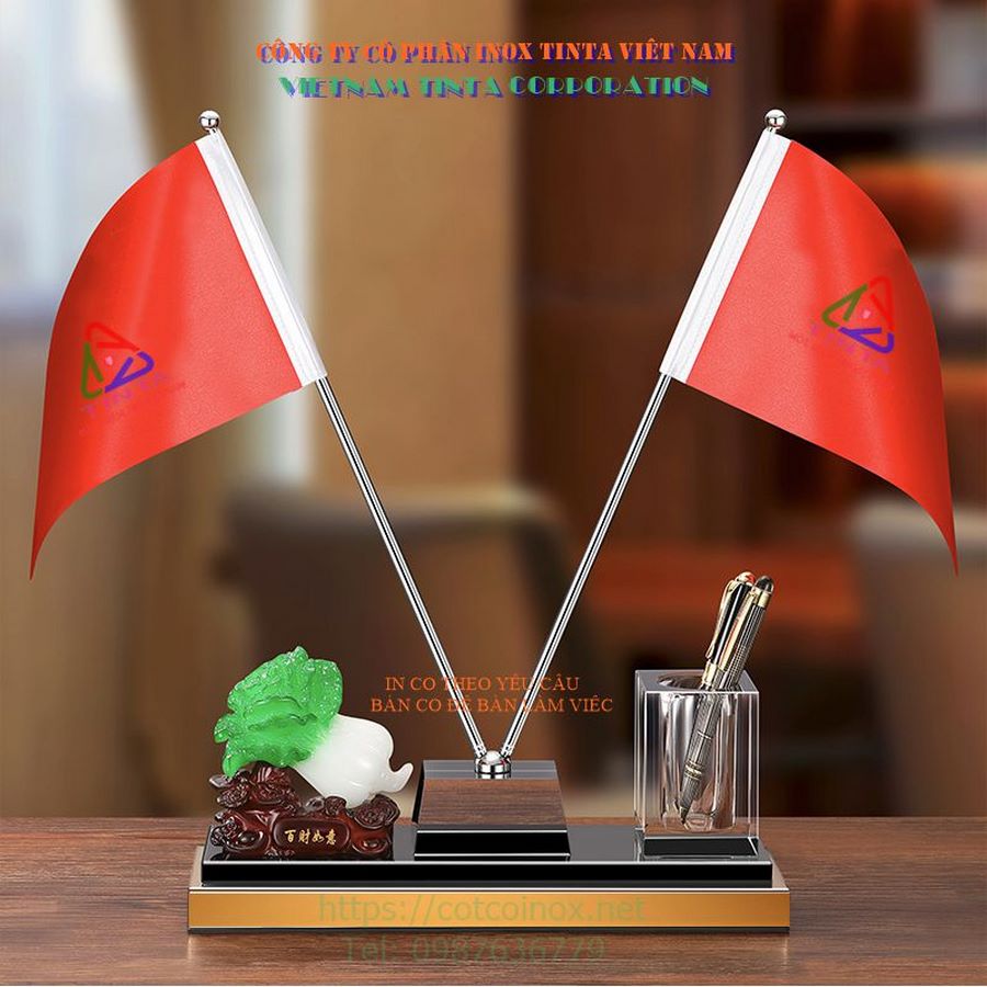 Hộp bút pha lê hình củ cải trắng thể hiện sự phát triển, sinh sôi nảy nở, mang lại may mắn và thịnh vượng lâu dài trong công việc.