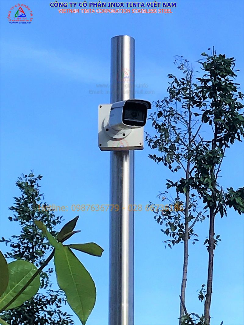Cột inox 304 lắp đặt camera . Công ty CP INOX TINTA đặc biệt về cột inox 304 lắp đặt camera. Chuyên sâu trong thiết kế sản xuất cột báo hiệu cho các bến tàu cảng