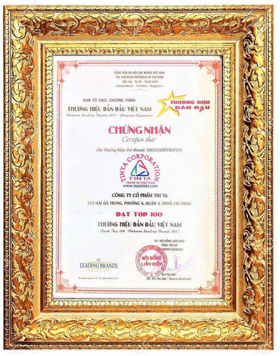INOX TINTA VietNam Joint Stock Company.  Constructing 304 stainless steel flagpole in Ho Chi Minh City.
