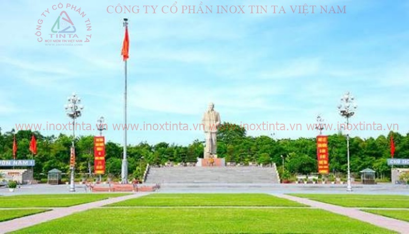 1578294049_cot-co-inox-tai-nghe-an-gia-re.jpg