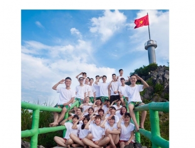 CỘT CỜ PHAI VỆ